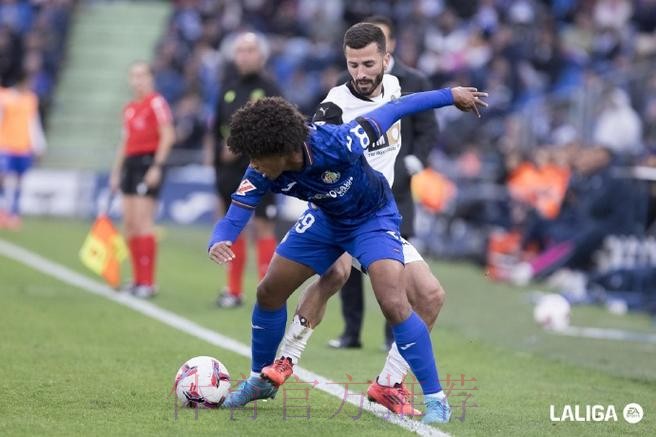 巴西科林蒂安青年队访华 中巴青年切磋球技